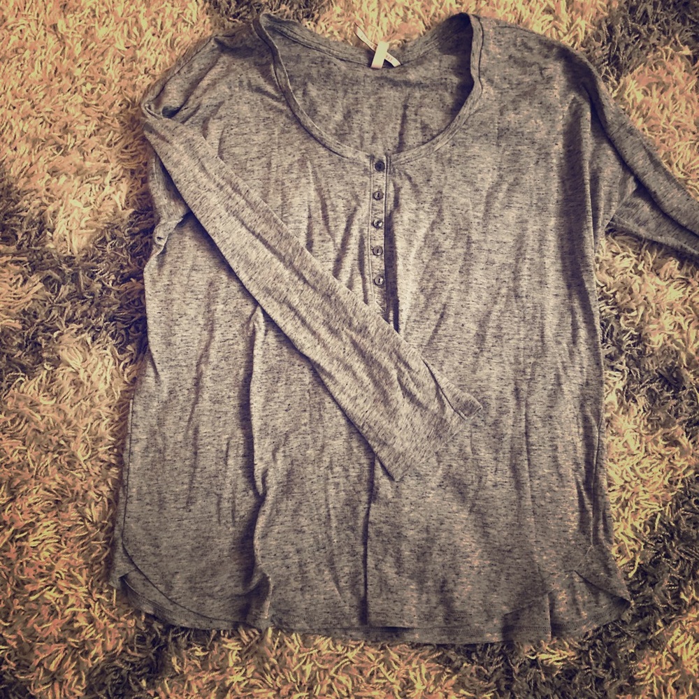 Soft sleepwear top by VS